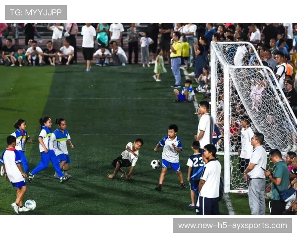 大连社媒话题高涨,球迷自发组织为球队造势